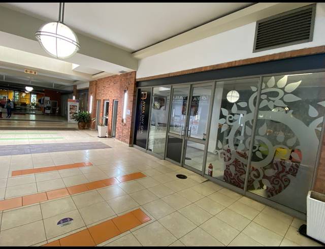 90M² OFFICE TO LET IN SUNNINGHILL